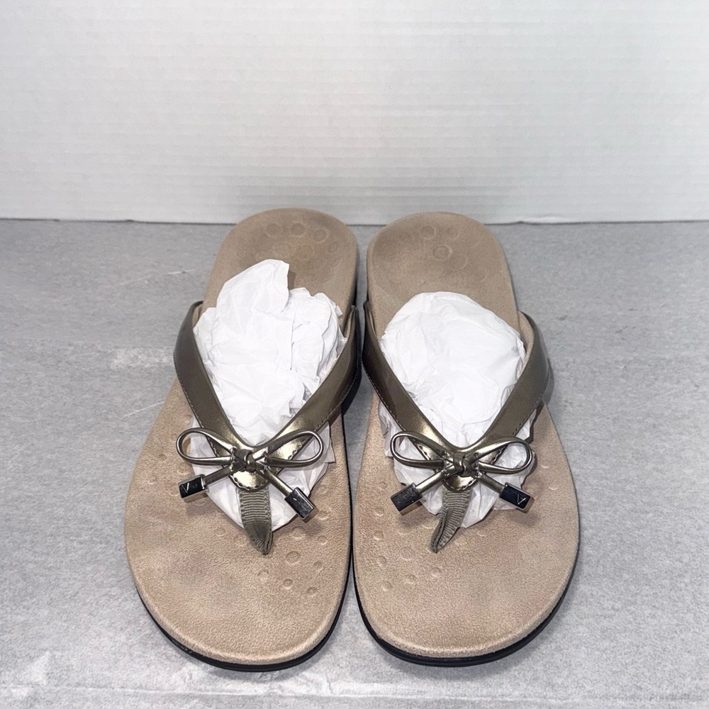 Vionic Bella Bow Flip Flop Sandals Metallic Gold Womens Size 7 Comfort Thong